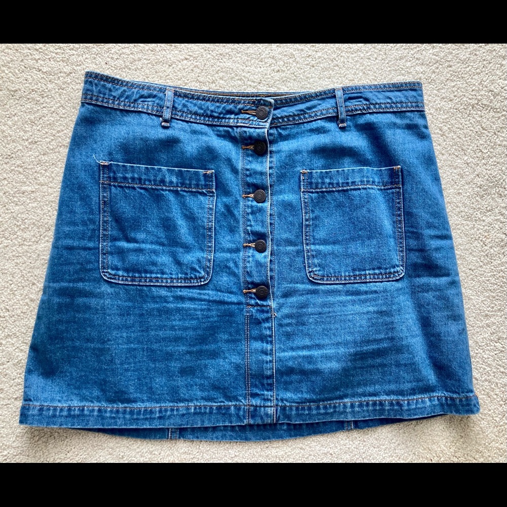 Old Navy Denim Button Front Mini Skirt Patch Pockets
